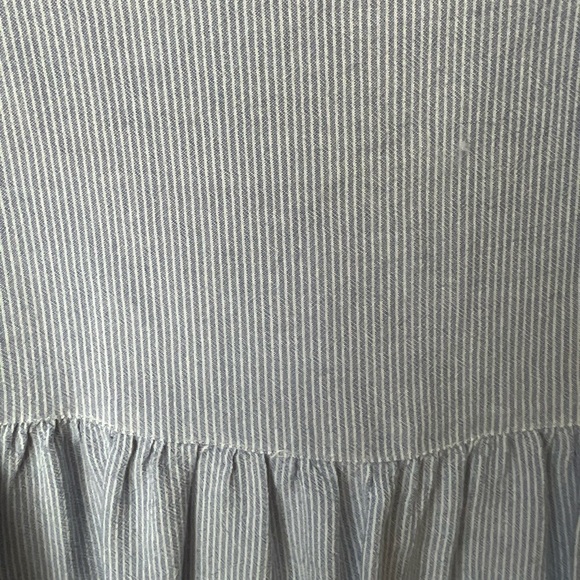 Hollister Pinstriped Embroidered Crop Top Size Medium - Picture 9 of 9